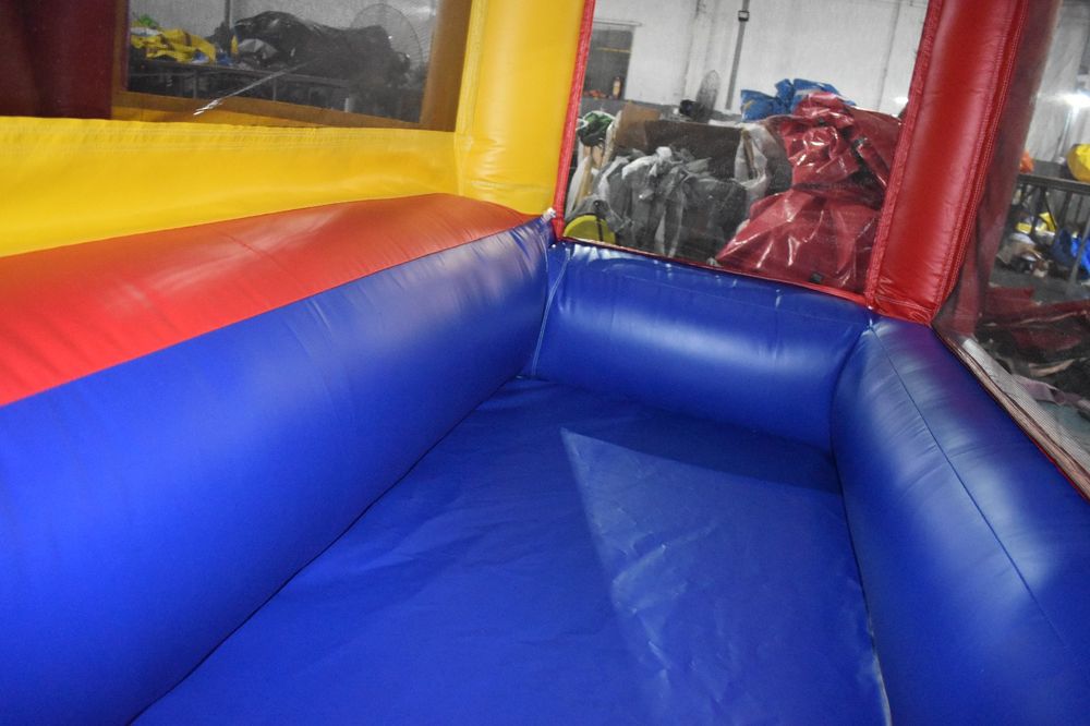 Insuflável Castelo com piscina bolas (novo)