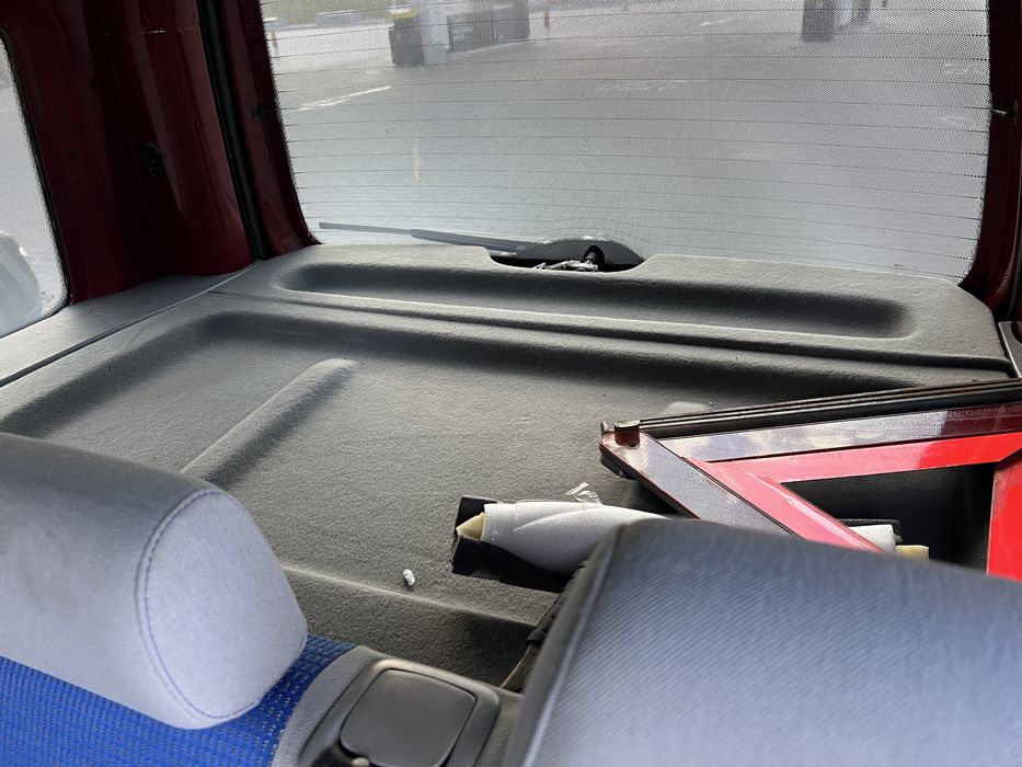 Продам дуже економний Vw caddy оригінальний пассажир  life 1.4 газ/бенз 2005р.