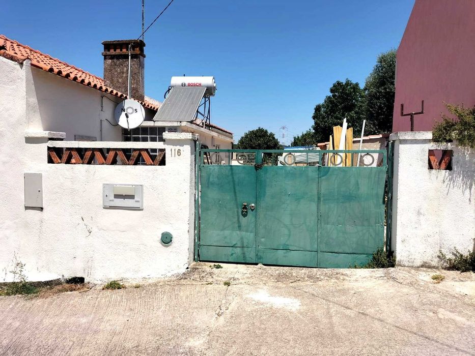 Moradia T4 com Terreno de 4720 m2 em Cachoeiras - Vila Franca de Xira