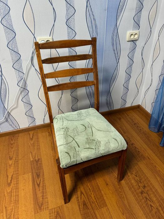 Продам стул  б/у