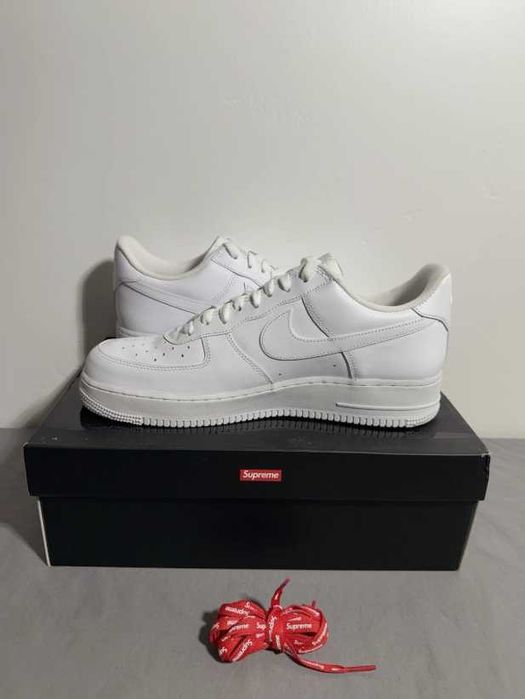 Nike_Air_Force_1_Low_Supreme_White R.45