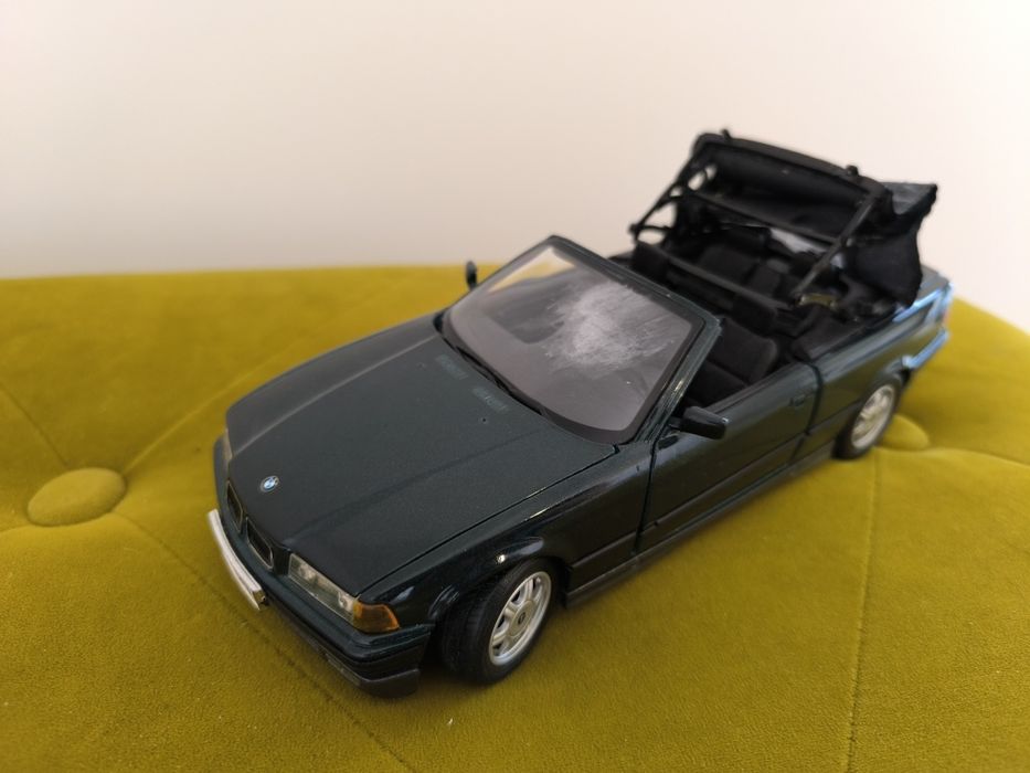 BMW E36 325i convertible cabrio 1:18 maisto