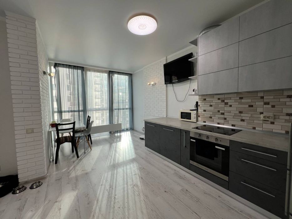 Продам квартиру с ремонтом в ЖК Приморские сады