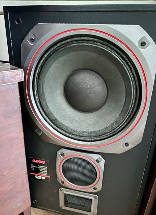 Sanyo wieża z głośnikami