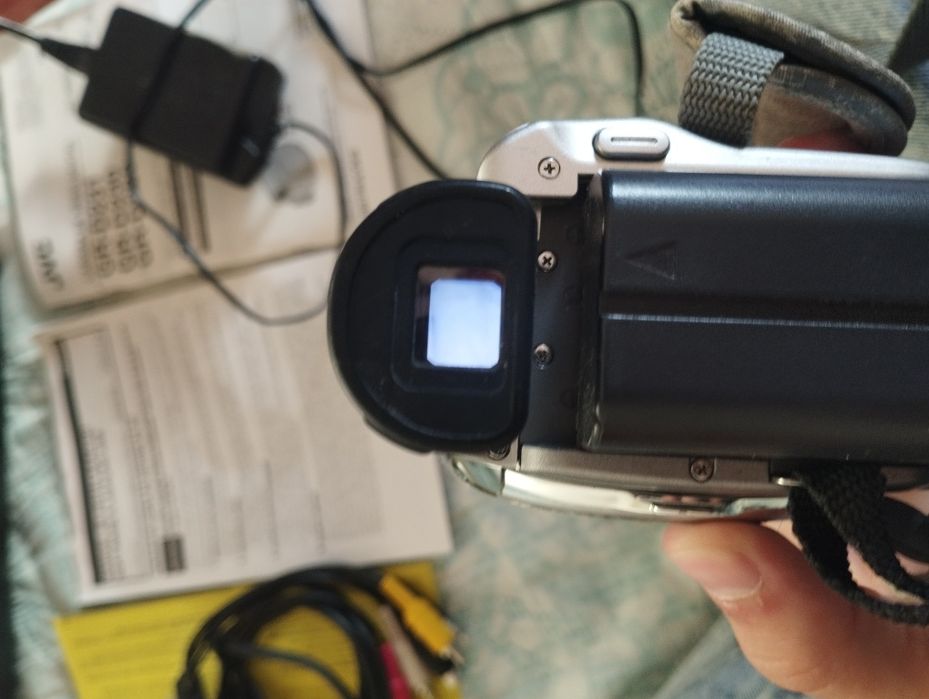 Handycam JVC D220