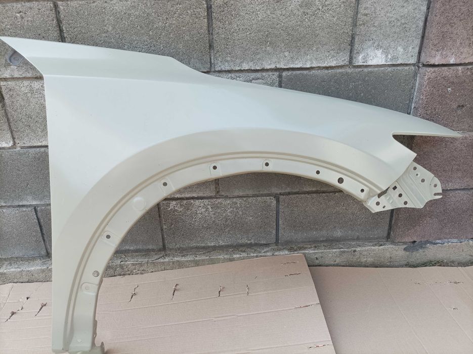 Крила праве і ліве мазда сх5 кф