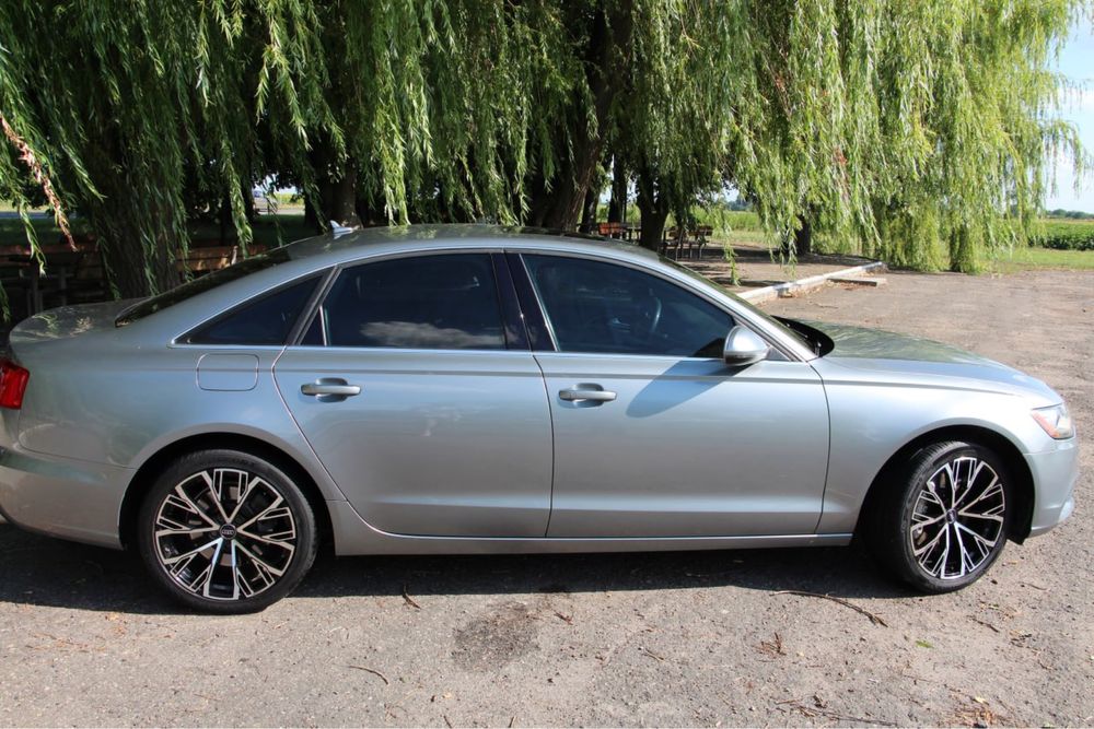 Продажться АUDI A6C7 2013