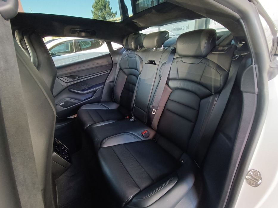 Porsche Taycan Turbo