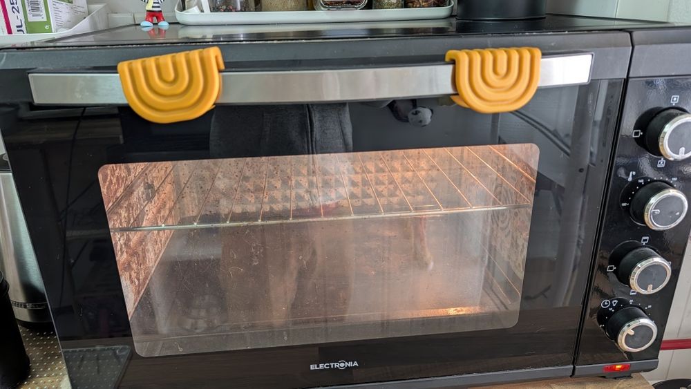 Mini forno Electronia (60 LT) Tem  garantia.