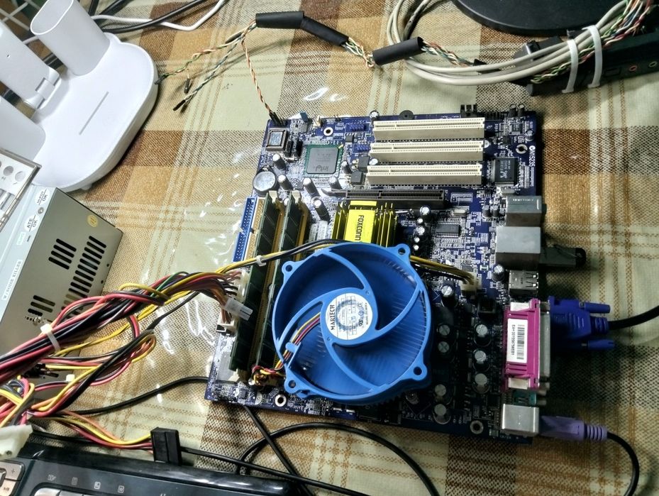 Материнська плата: Foxconn 865G7MF-SH (Socket LGA775)