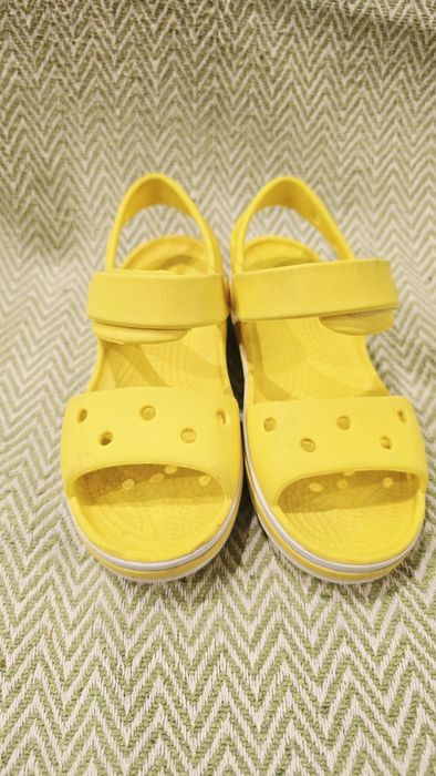 Crocs j1 żółte sandały