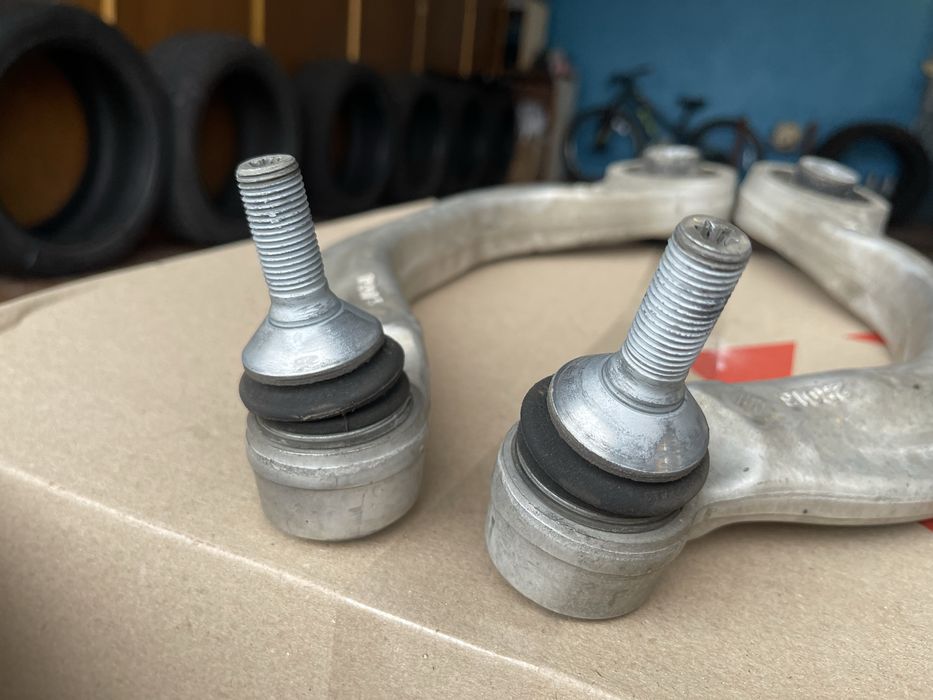 Передние рычаги tesla 3 2019 оригинал