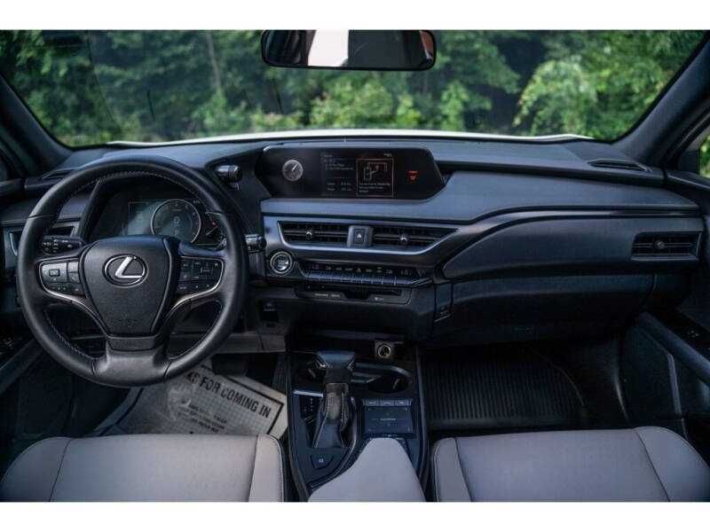 2022 Lexus UX 200