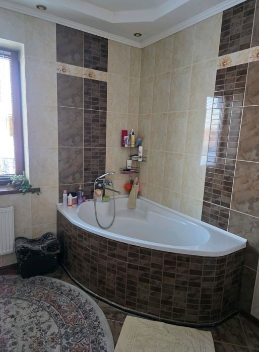 Продам розкішний будинок в Глибочиці