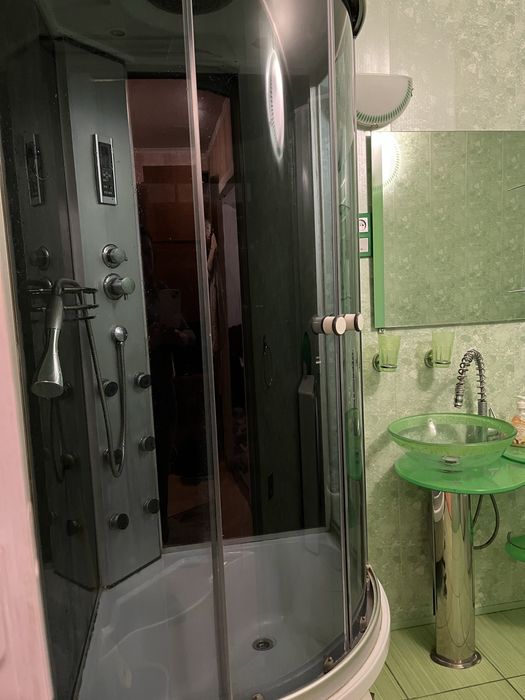 Погодинно/ подобово 1-к кімн.кв-ра, центр