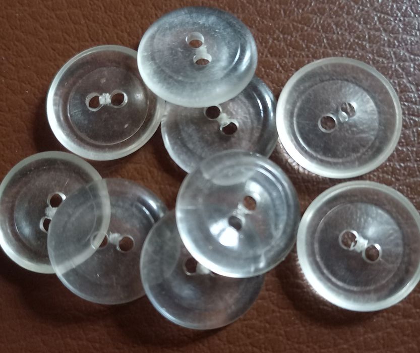 гудзик прозорий новий