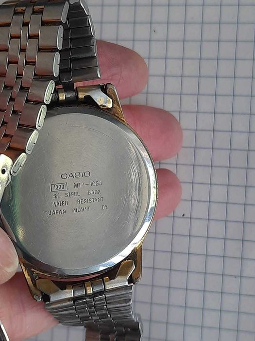 Мужские часы CASIO QUARTZ  MTP-1084 MDVT б/у