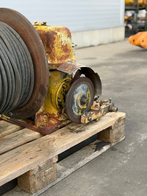 WCIĄGARKA hydrauliczna do dźwigu z hamulcem