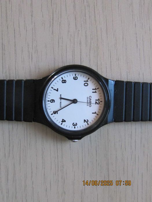 Casio MQn24 zegarek  powystawowy
