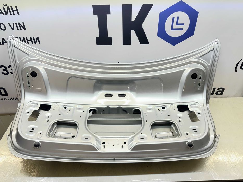 Кришка багажника VW Jetta 6 запчастини фольксваген джетта джета