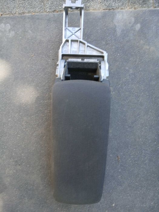 Podłokietnik Audi A6 C5 2002 materiałowy Rybnik