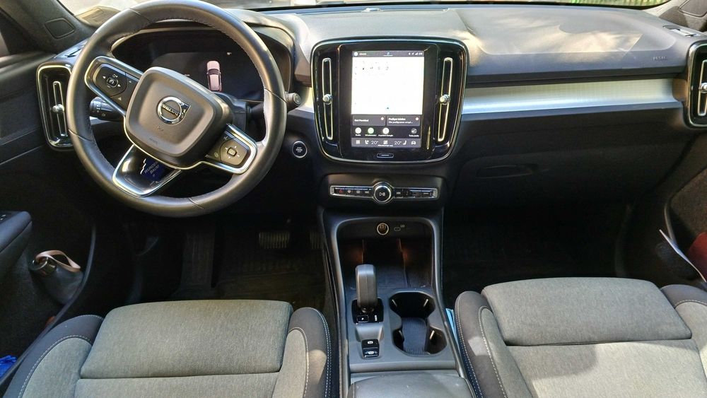 Volvo XC40 B3 MILD HYBRID - sprzedaż  lub dalszy leasing