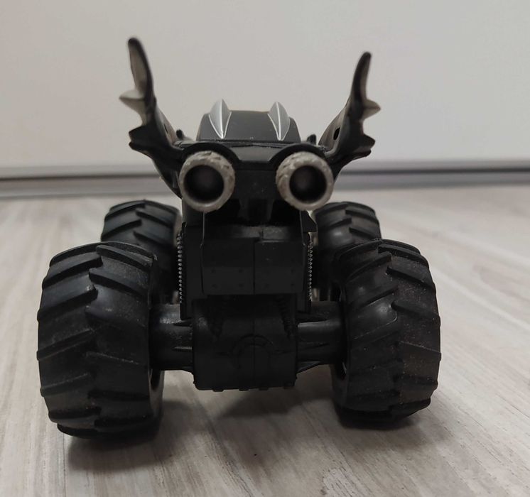 Batmobile MATTEL z 2003 roku