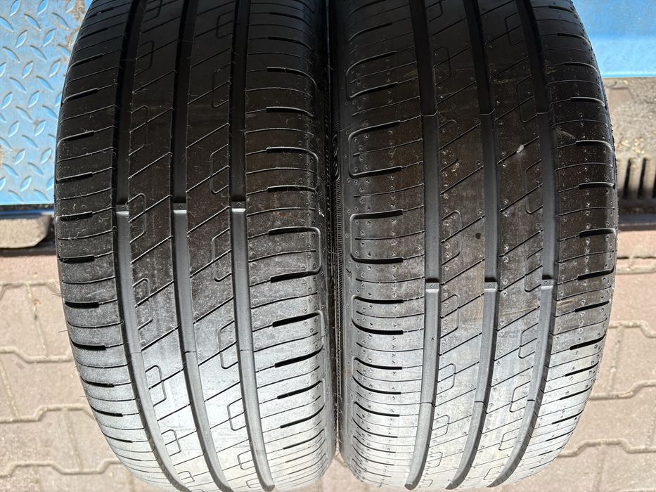 195.45.16 Goodyear EfficientGrip Performance 2021rok