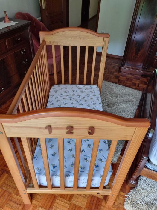 Berço com colchão