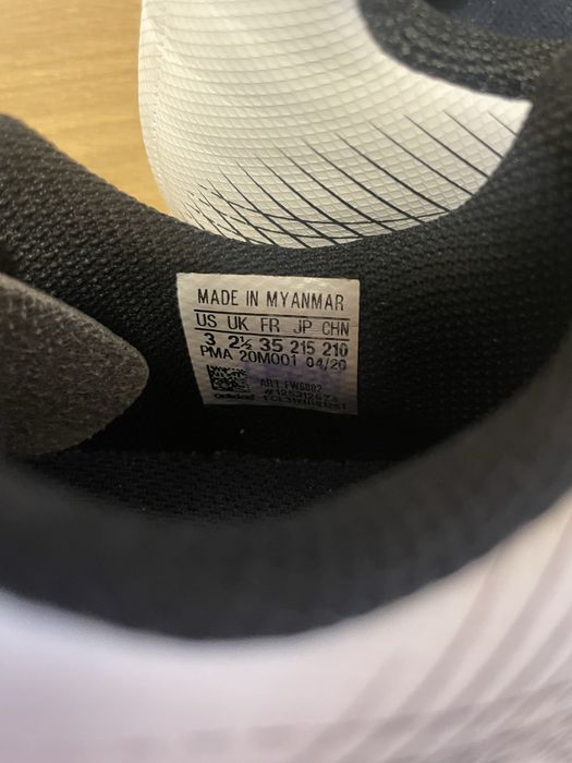 Buty do gry na hali Adidas 35