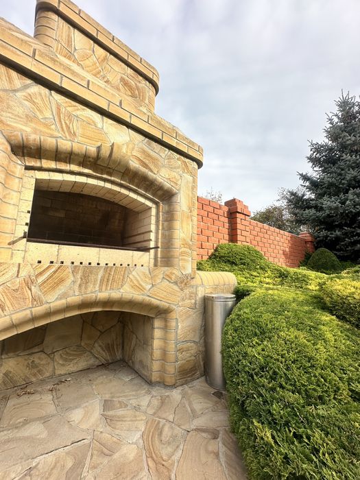 Дом возле моря, Совиньон