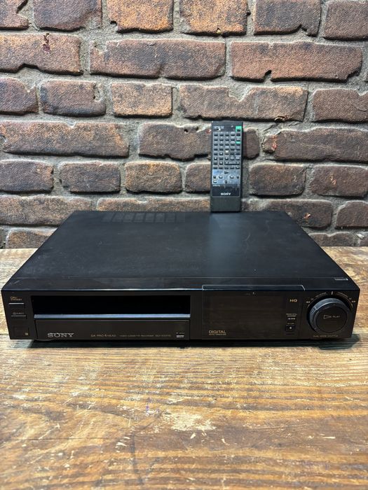 Magnetowid Sony SLV X 50 ME + pilot. Uszkodzony