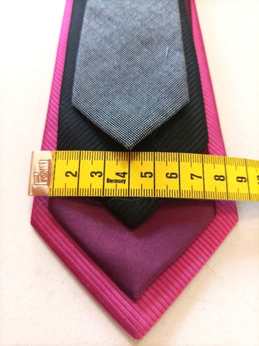 Gravatas estreitas - Bordeaux, Cinzenta (Cedar Wood State)