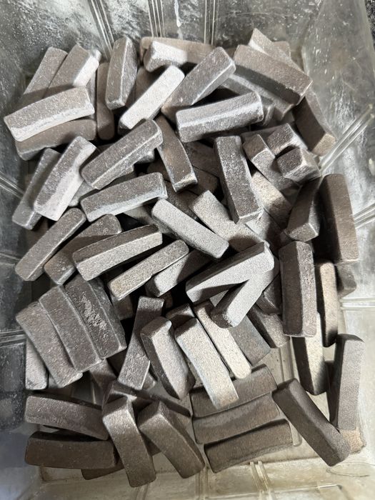 Segmentos/ pastilhas diamantados para  discos de corte