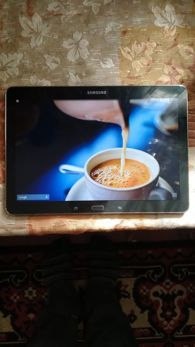 Продам планшет Целий не битий