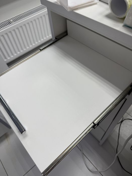 Манікюрний стіл з витяжкою Air Max