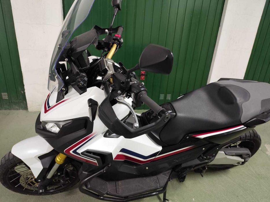 Honda X-ADV 750 Matte Pearl Glare White