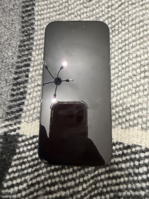 Продам iphone 16 pro 256 gb e-sim