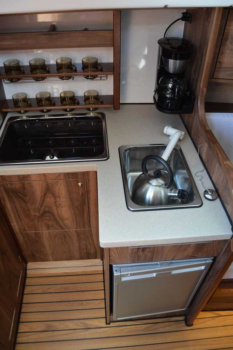 Antila 26CC Honda Echosonda TV Webasto Prysznic Zew Premium Ekspres Trap
