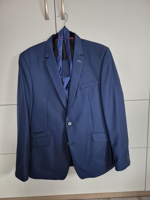 Garnitur męski granatowy