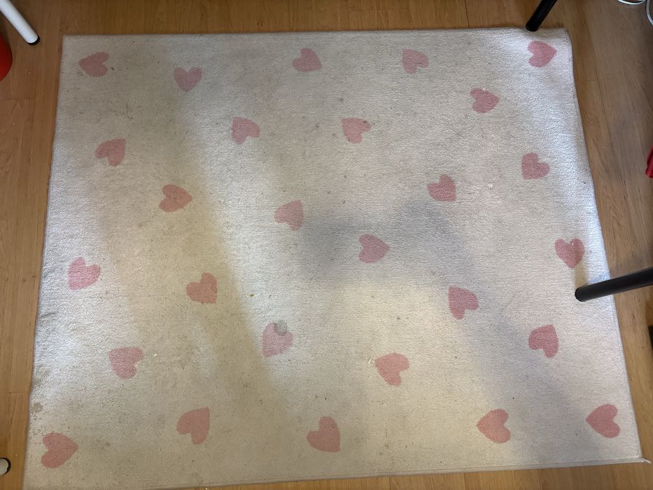 Tapete IKEA apenas com sujidade