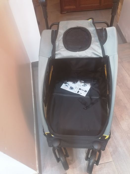 Carro de passeio para cães e gatos