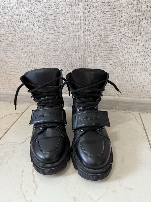 Продам кожаные зимние ботинки