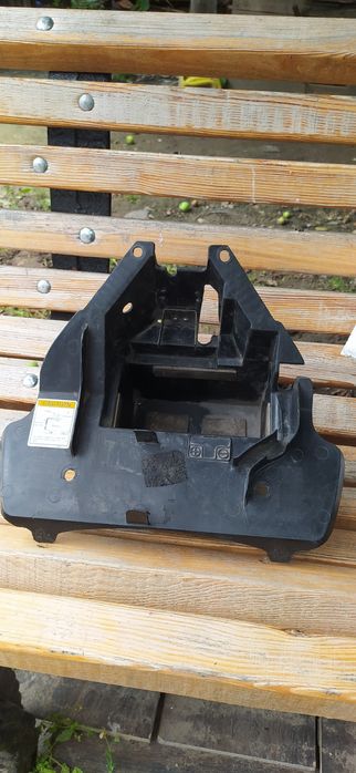 Акумуляторний відсік Suzuki Intruder vl 400/800