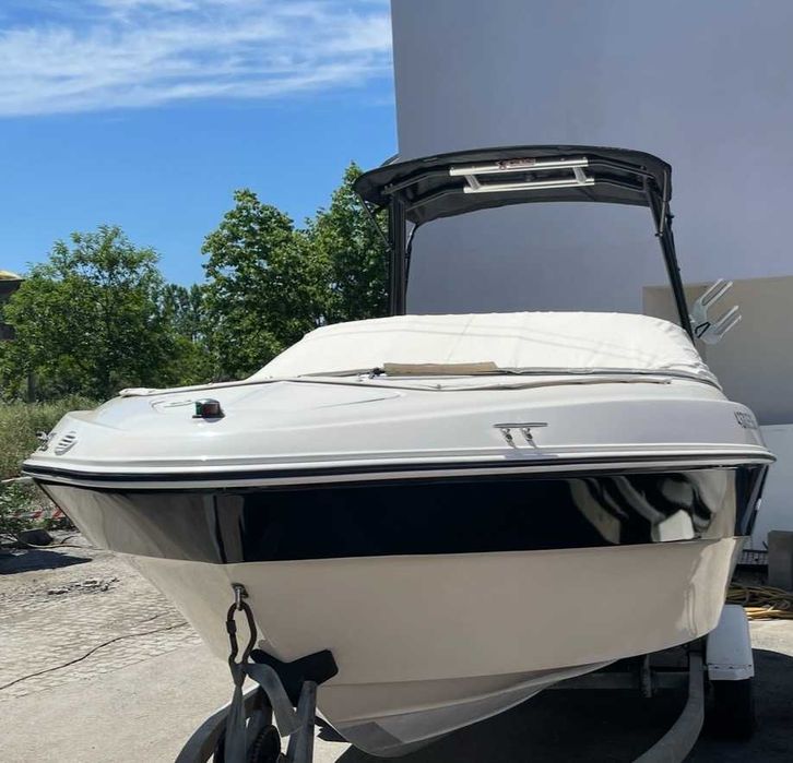 Vendo Lancha MONTEREY 200 EDGE