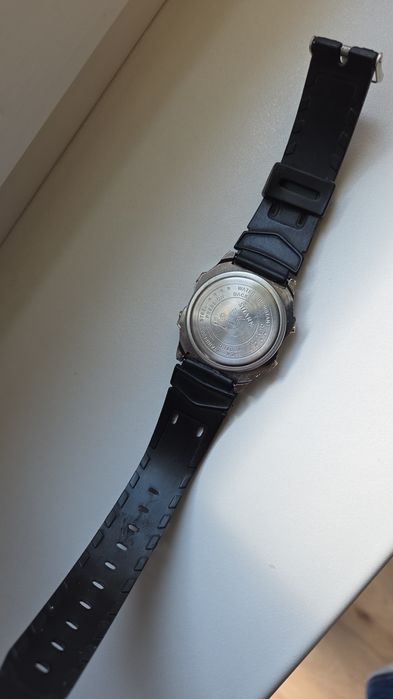 Stary zegarek elektroniczny Shark z epoki Vintage
