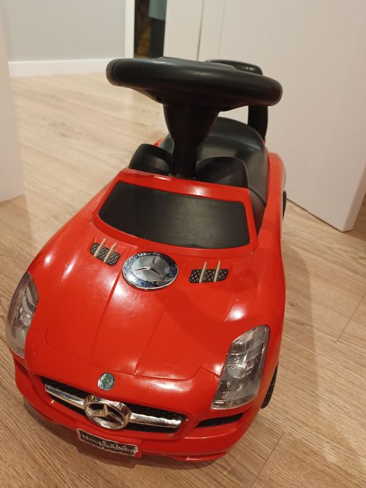 Samochód odpychacz Mercedes