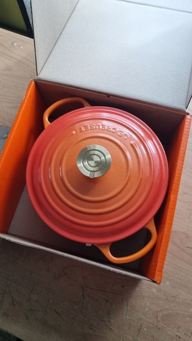 Garnek żeliwny emaliowany LE CREUSET 4.2 L.