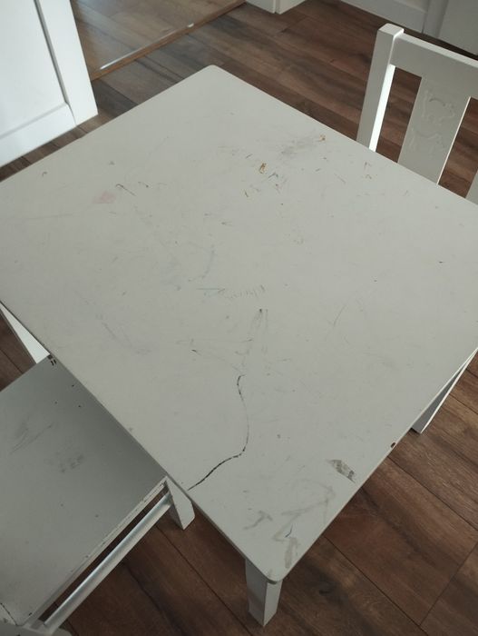 Stolik i dwa krzesełka IKEA