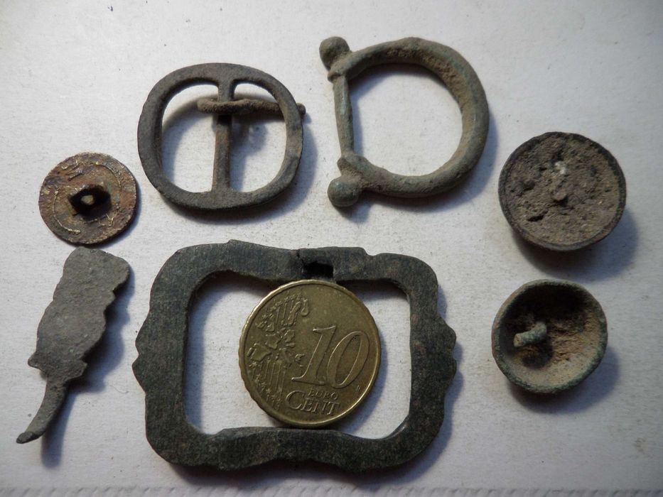 Lote de 'Peças' antigas em Metal  (5)